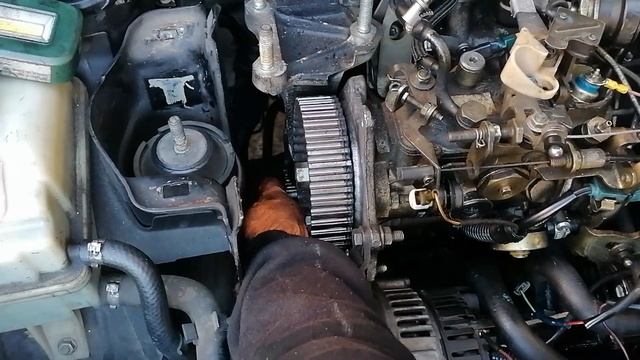 Remplacement distribution sur Peugeot 306 TD / Timing belt Peugeot 306 TD replacement смотреть онлайн