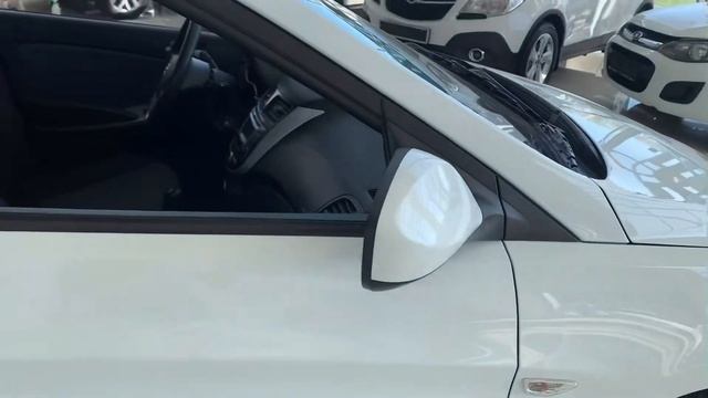 Hyundai Solaris смотреть онлайн