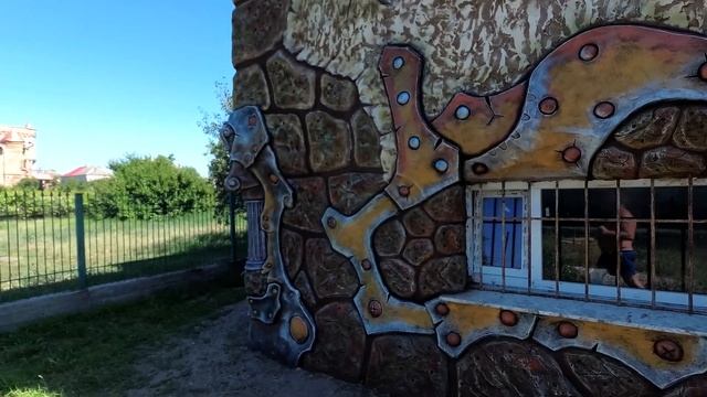 Оформление фасада дома. Покраска декоративной штукатурки. смотреть онлайн