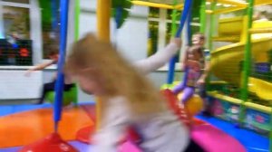 Детский развлекательный центр «ВЕСЁЛЫЙ ОСЬМИНОЖЕК « / Children entertaiment center «Funny octopus»