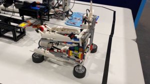 KAZI EV6 собирает Кубик Рубика