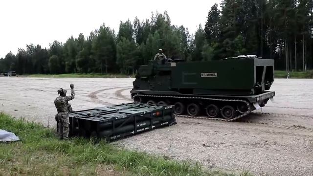 Реактивная система залпового огня MLRS М270A1 (США)/MLRS M270A1 Multiple Launch Rocket System (USA)