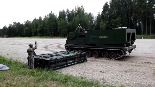 Реактивная система залпового огня MLRS М270A1 (США)/MLRS M270A1 multiple launch rocket system (USA)