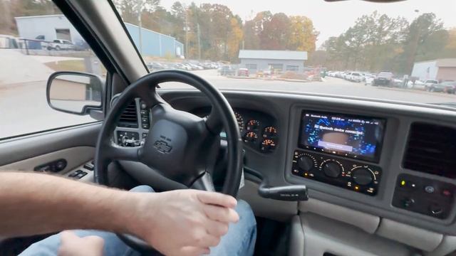 2002 Chevrolet Suburban 2500 - Video Segment - Bring a Trailer смотреть онлайн