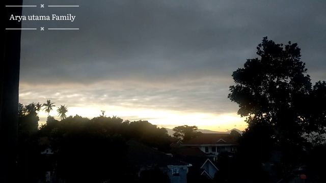 Morning sun from the corner of the city #sunrise #music#java смотреть онлайн