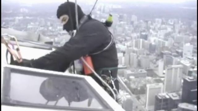 Vertical Access on the Tallest Tower in the World - 2003 - CN Tower смотреть онлайн