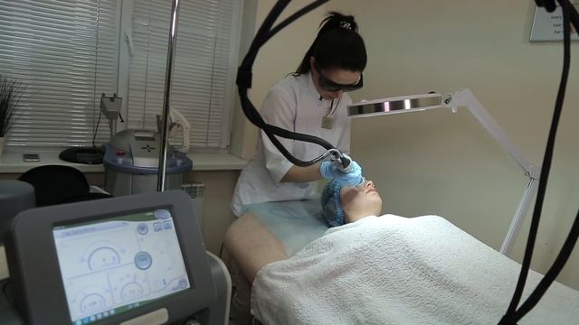 Безопераційний Ліфтинг: Омолодження Шкіри, Принцип Роботи та Протипоказання | ЗдороВО смотреть онлайн