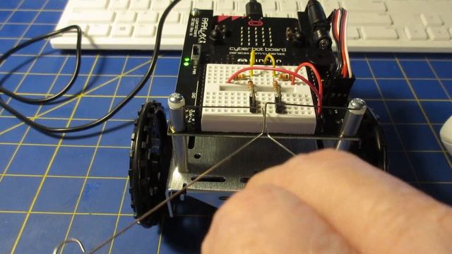 Parallax Cyberbot смотреть онлайн