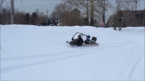 Необычный снегоход-толкач