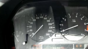 БМВ Е34 Тест приборки BMW E34
