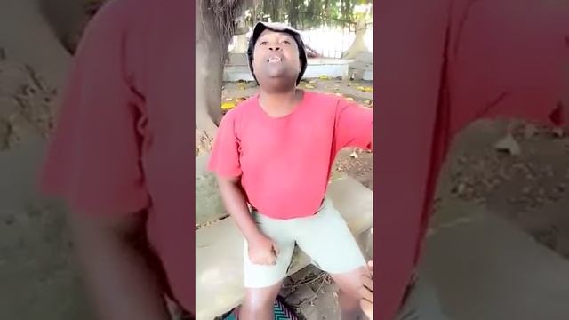 Le point de vue de Nasser su la situation économique des Comores смотреть онлайн