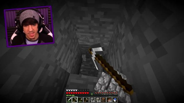 Minecraft UHC but you can craft MODDED ARMOR out of ANY block... смотреть онлайн