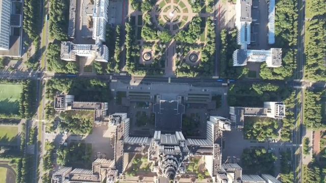 DJI Air 2S - cinematic. Московский государственный университет имени М.В.Ломоносова смотреть онлайн