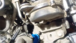 Шкода йети, течет масло