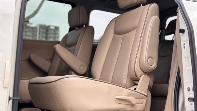 NISSAN QUEST MINIVAN смотреть онлайн