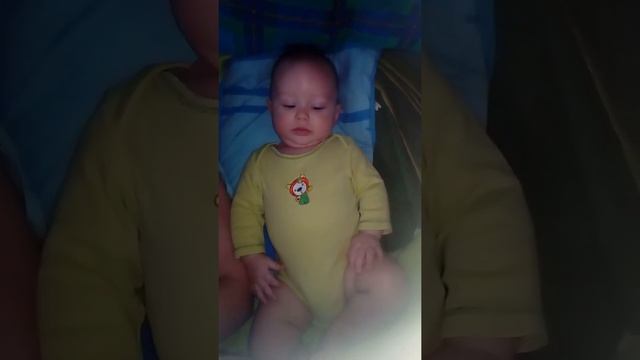 Так общаются дети в 6 месяцев😝 смотреть онлайн