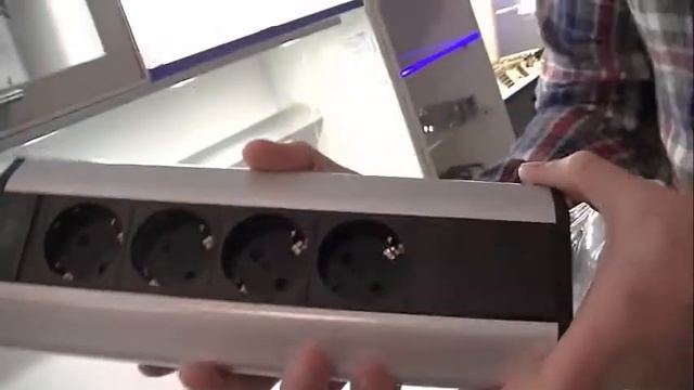 Угловой блок розеток для кухни и офиса на 4 гнезда AE PBK4S 80 смотреть онлайн