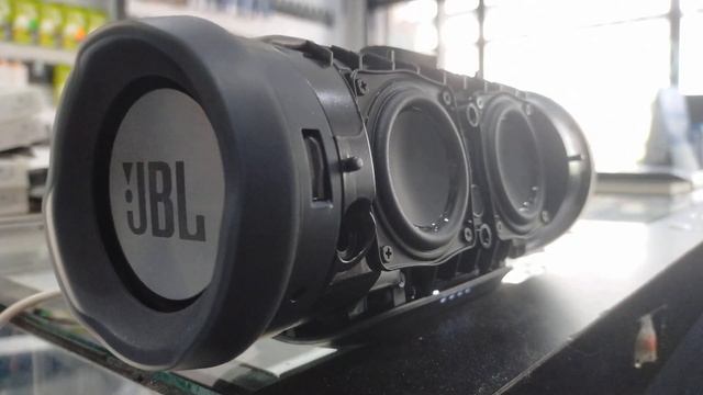JBL Charge Essential LMF смотреть онлайн