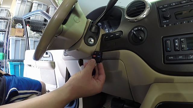Ford Quick Tips: #45 How To Program Additional Key Fobs смотреть онлайн