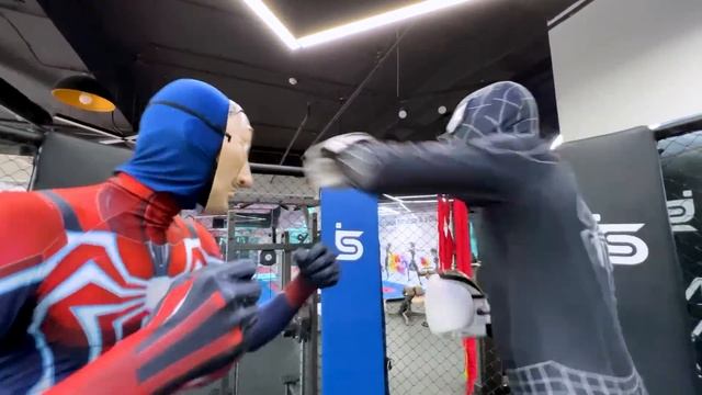 TEAM SPIDER MAN vs BAD GUY TEAM | How To Becomes GOOD-HERO SUPER ? ( Live Action ) - Bunny Life смотреть онлайн