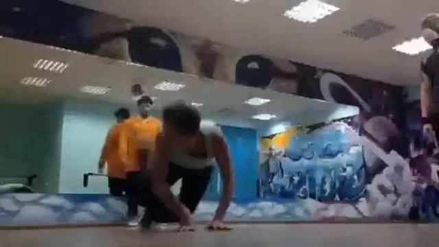 Брейк-данс тренировка в skydance смотреть онлайн