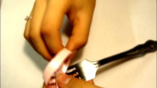 КАК СДЕЛАТЬ БАНТИК НА ВИЛКЕ | DIY смотреть онлайн