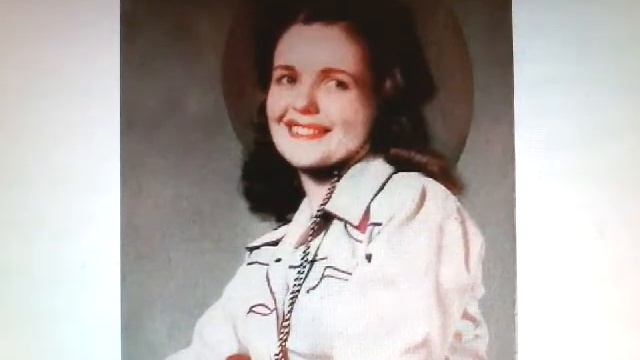 Mary Ford - When My Blue Moon Turns To Gold Again, Hollywood Barn Dance 1945 смотреть онлайн