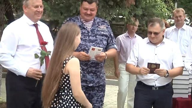 После реконструкции открылся обновленный сквер имени Героя Советского Союза Е. М. Рыжова смотреть онлайн
