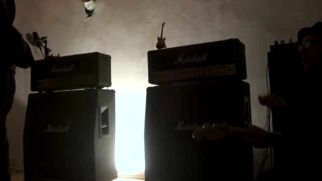 Madamp A15Mk2 deluxe with fender stratocaster plus 1990 lace sensor смотреть онлайн