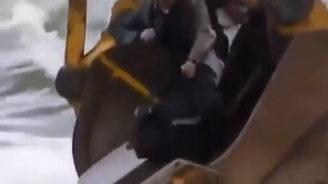 Funny! How Russians cross river lol смотреть онлайн