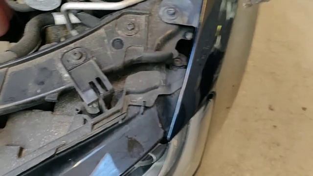 How To Easy Change Xenon Lightbulb On Audi A5 2009