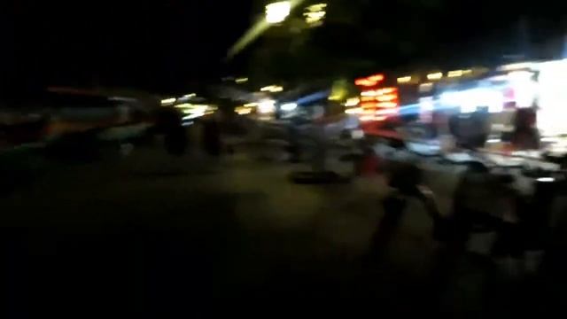 ВЬЕТНАМ. Хойан. Пошив одежды. Ночной рынок. 31.10.18 смотреть онлайн