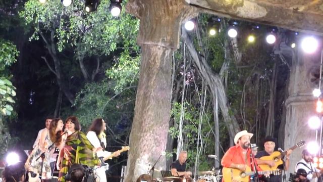 The Mavericks, Eliades Ochoa, Roberto Fonseca,Yvette Cepeda, & Lisset Diaz, Guantanamera смотреть онлайн