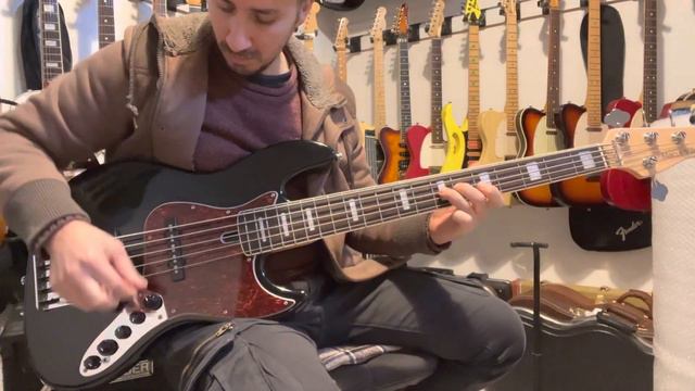 Sire Marcus Miller V7 Alder 5 strings Black 2nd gen смотреть онлайн
