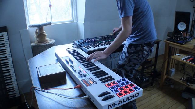 Korg OPsix, Microkorg & Korg Gadget. Electronic Soundscape смотреть онлайн