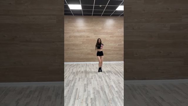 High Heels choreo #научитьсятанцевать #танцы #ladystyle #обучение #танцыдлядевушек #урокитанцев смотреть онлайн