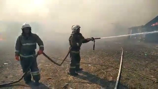 Под Самарой в Яицком полыхают 11 домов смотреть онлайн