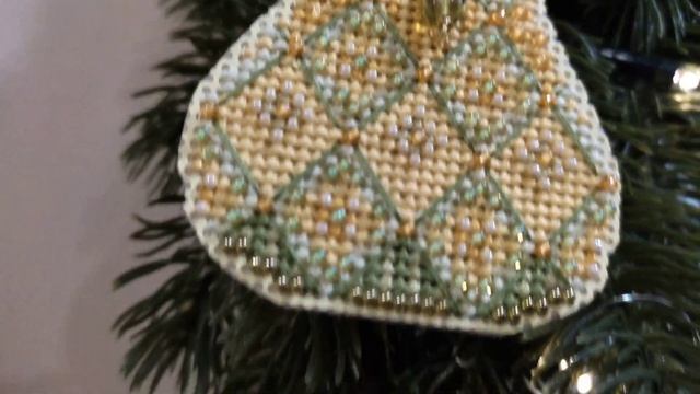 241. Рождественский венок с вышивкой #millhill #Christmaswreath смотреть онлайн