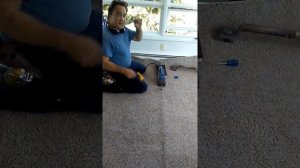 Как склеивают два куска ковра