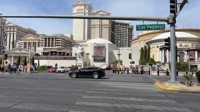 Лас-Вегас - город контрастов // Гуляем по главной улице Лас-Вегаса // Влог США смотреть онлайн