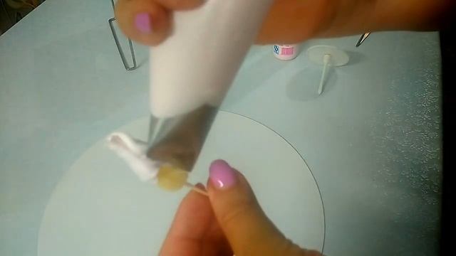 Торт на юбилей для женщины.Украшение прямоугольного торта кремом. смотреть онлайн