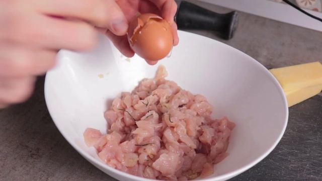 КАК ВКУСНО приготовить ФИЛЕ. Куриные рубленые КОТЛЕТЫ с СЫРОМ смотреть онлайн