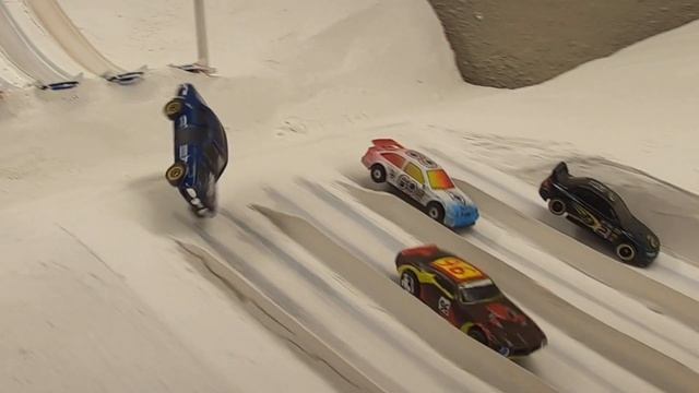 GTR Season 3 | TOP 32 - Race 3 - Group 5 смотреть онлайн