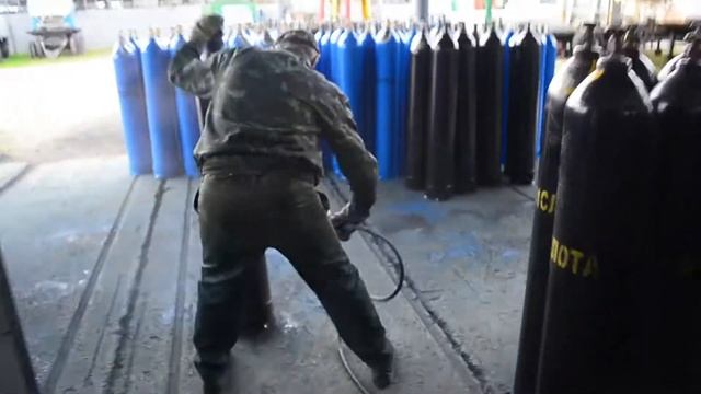 Вваривание медной трубки в баллон на просчёт HD 1.5 ггб. смотреть онлайн