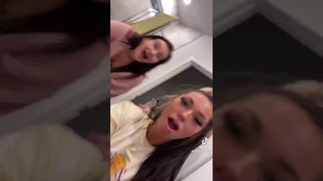 [Compilation] Back Crack TikTok Challenge Trend смотреть онлайн
