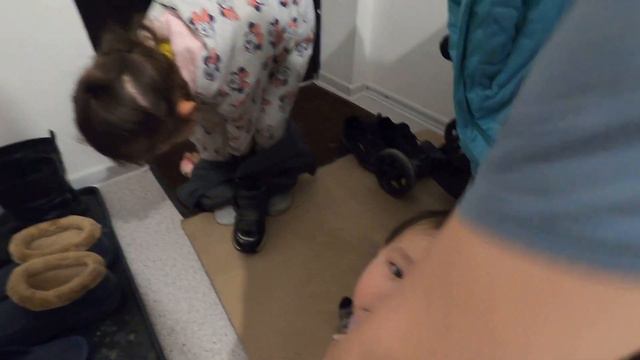 пришли домой после улицы смотреть онлайн