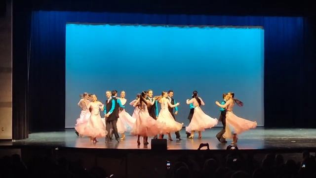 Star Struck Ballroom performing Hold On to Memories at Skyridge High School смотреть онлайн