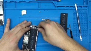 Замена аккумулятора iPhone SE ? Меняем батарейку самостоятельно
