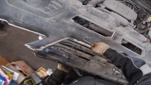 Subaru Outback - замена переднего бампера ??