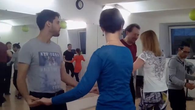 Бачата с Чино: контакт и ведение в паре - El Gringo "Mata Esa Pena" смотреть онлайн